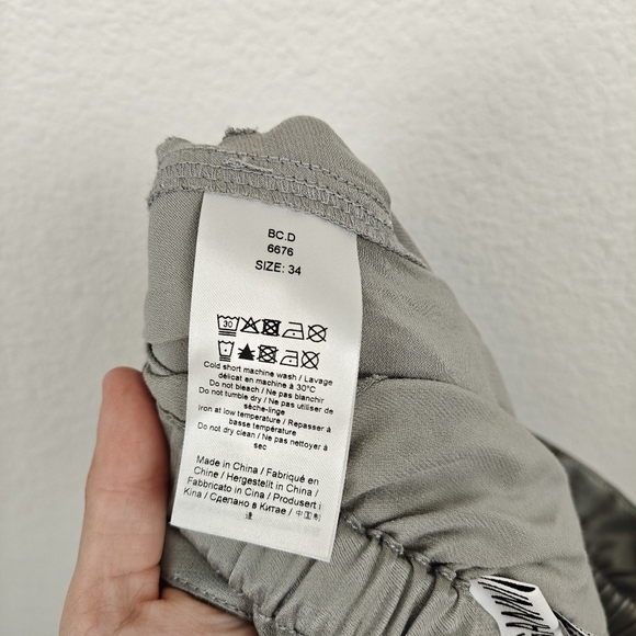 GANNI NWOT Frost Grey Washed Satin Trousers Relaxed Fit Size 2 Women's - Picture 15 of 15